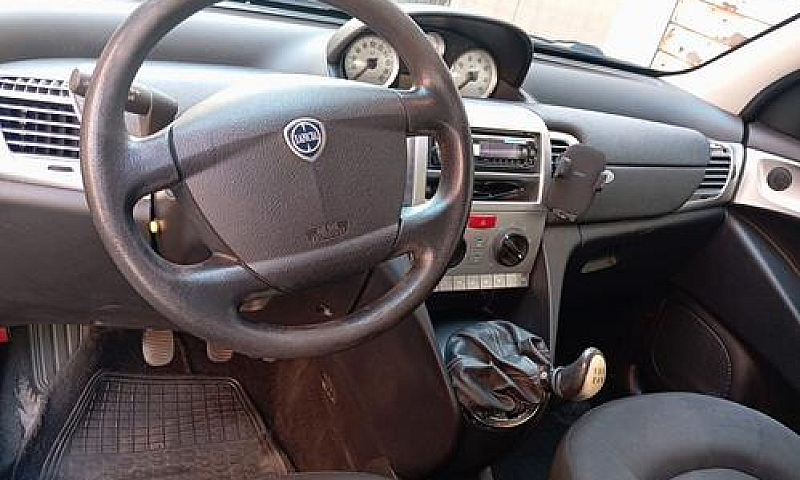 Lancia Ypsilon 2ª Se...