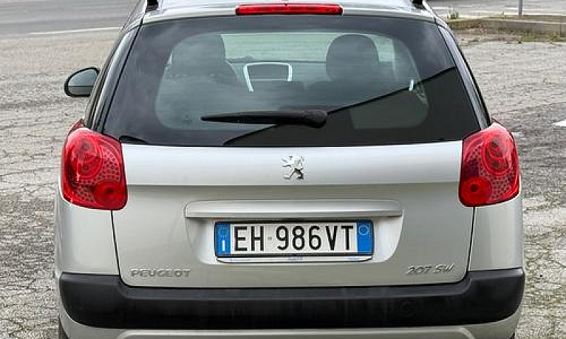 Peugeot 207 1.4 8V 7...