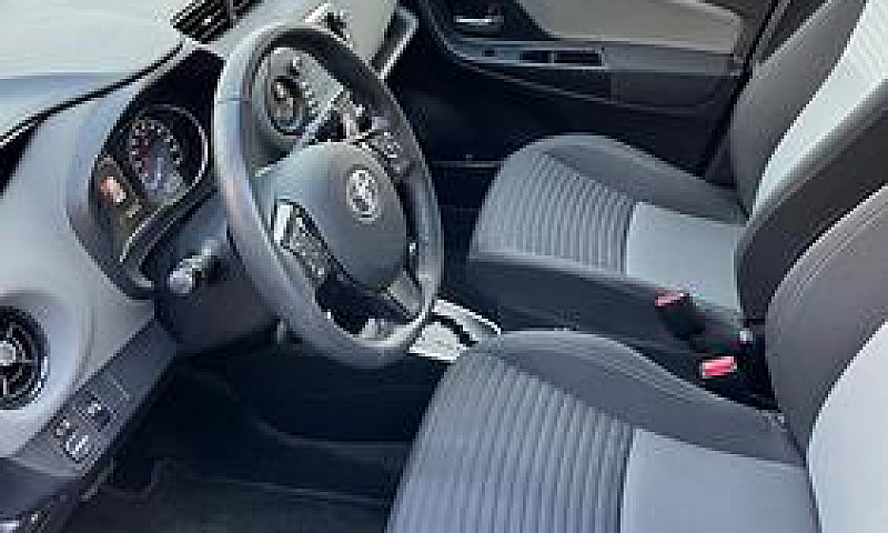 Toyota Yaris Hybrid...
