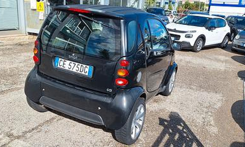 Smart Fowtwo 800 Cdi...