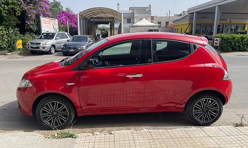 Lancia Ypsilon 1.0 F...