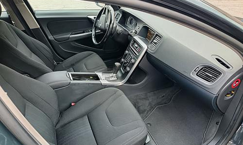 Volvo V60 D5 Geartro...