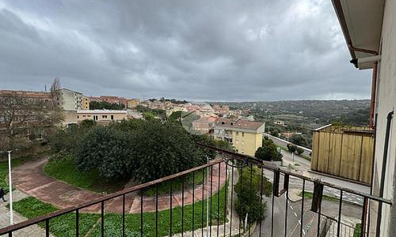 3 Locali A Sassari...