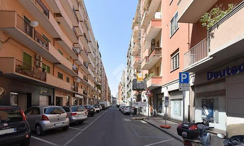 3 Locali A Cagliari...