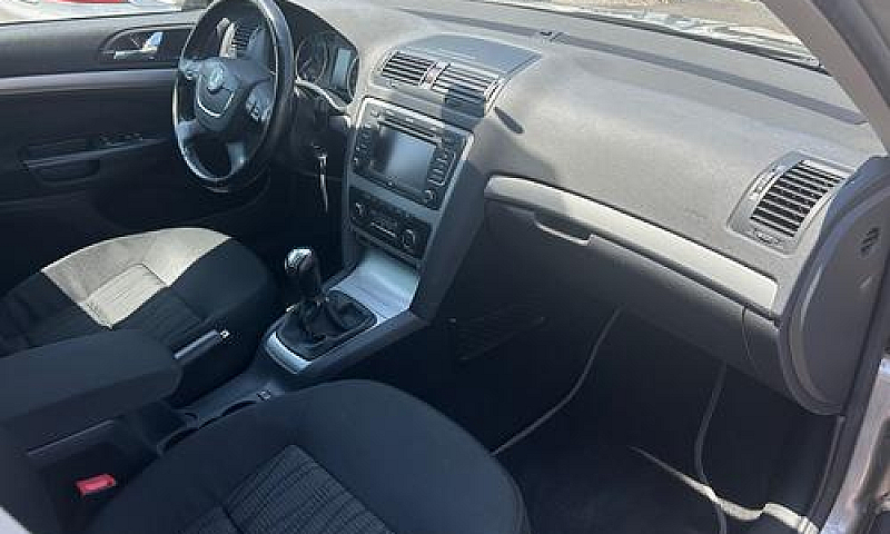 Skoda Octavia Ambiti...