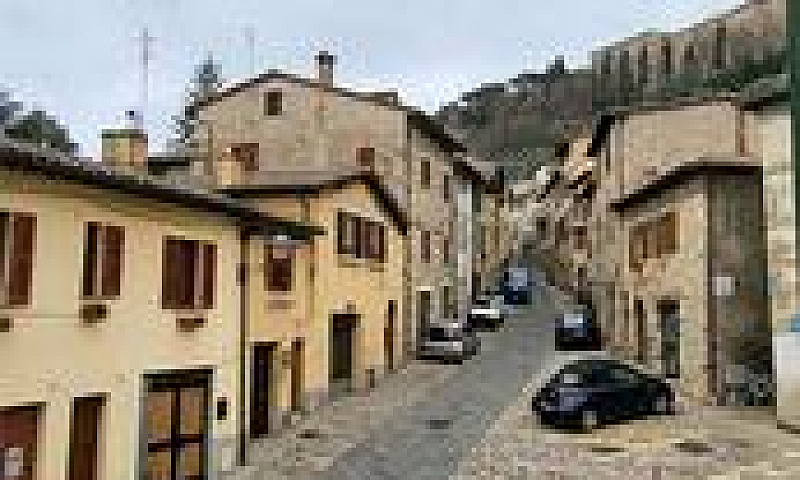 Appartamento A Todi...