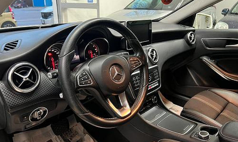 Mercedes-Benz A 180 ...