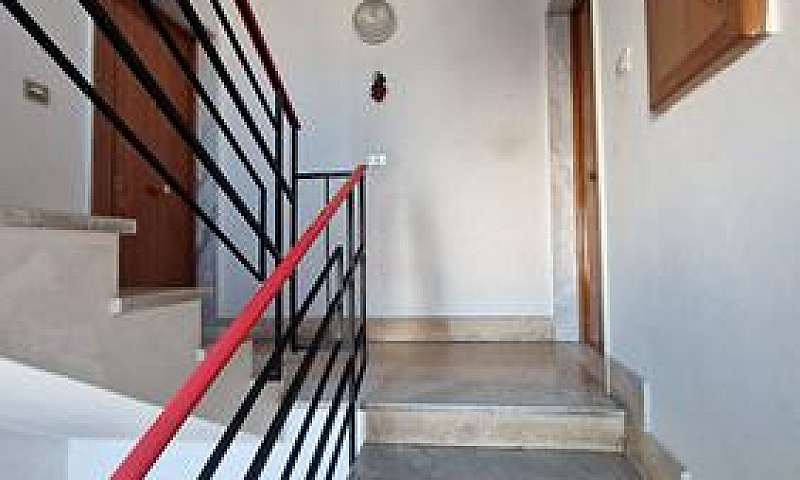 Attico Bilocale Zona...