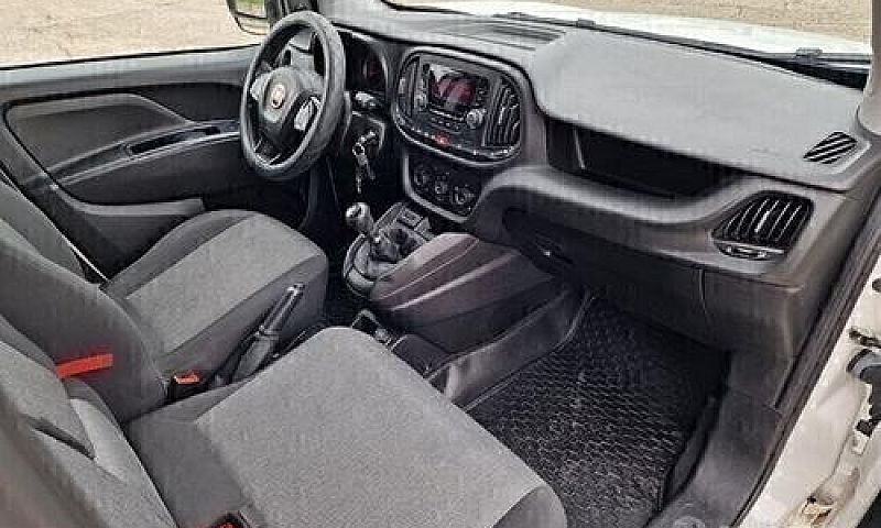 Fiat Doblò 1.4 T-Jet...