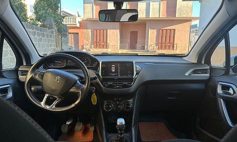 Peugeot 2008 Bluehdi...