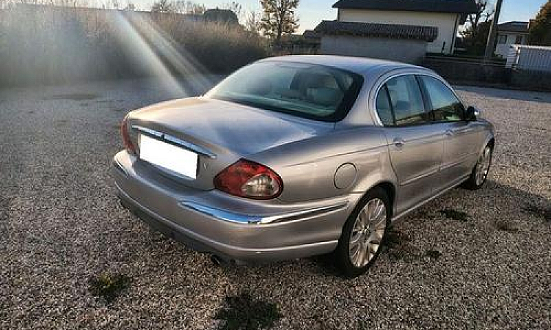 Jaguar X-Type 3.0 V6...