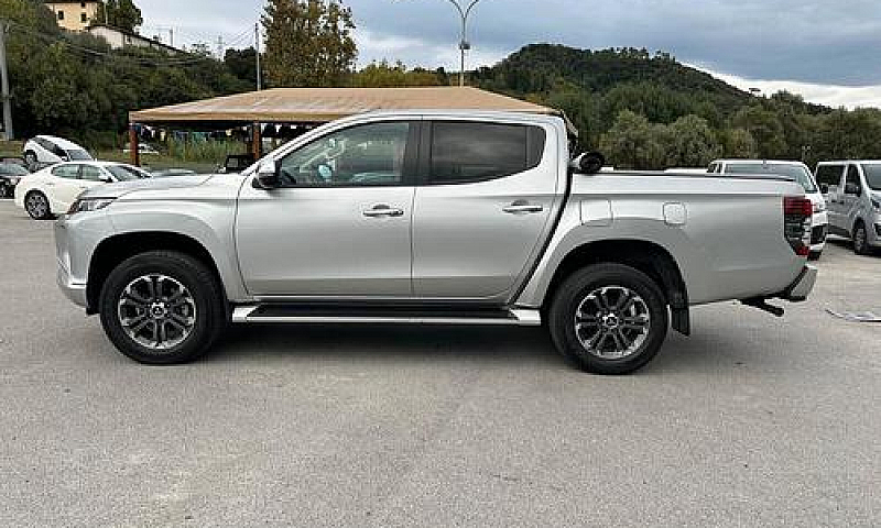 Mitsubishi L200 2.3 ...