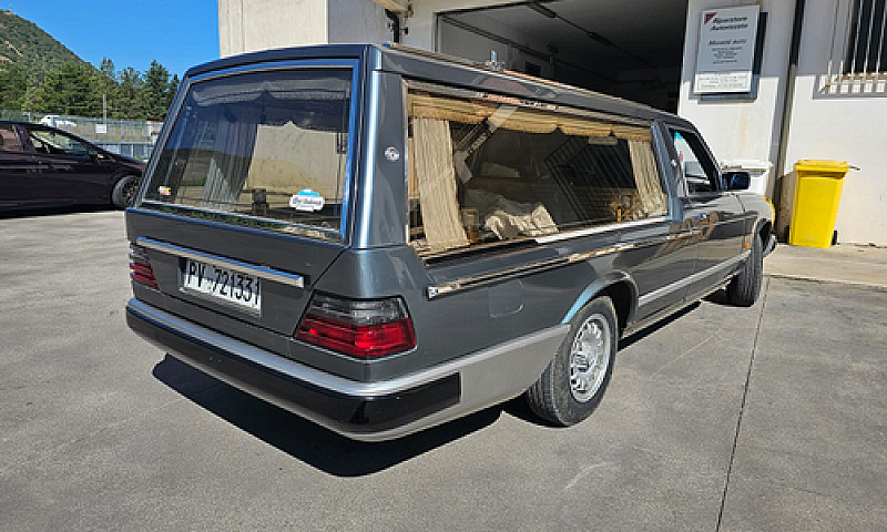 Carrofunebre Mercede...