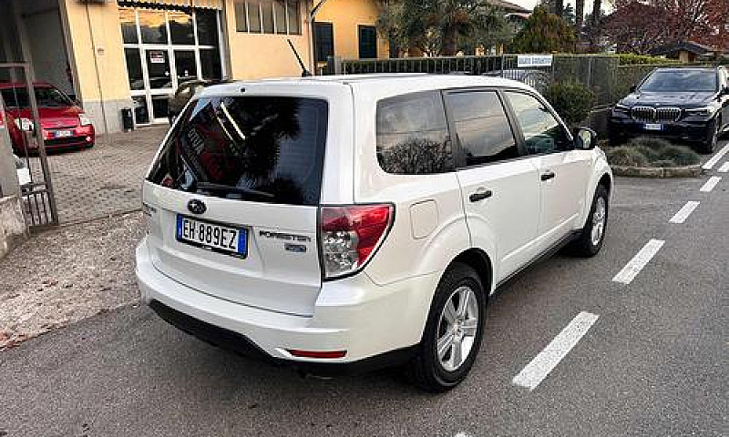 Subaru Forester 2.0X...