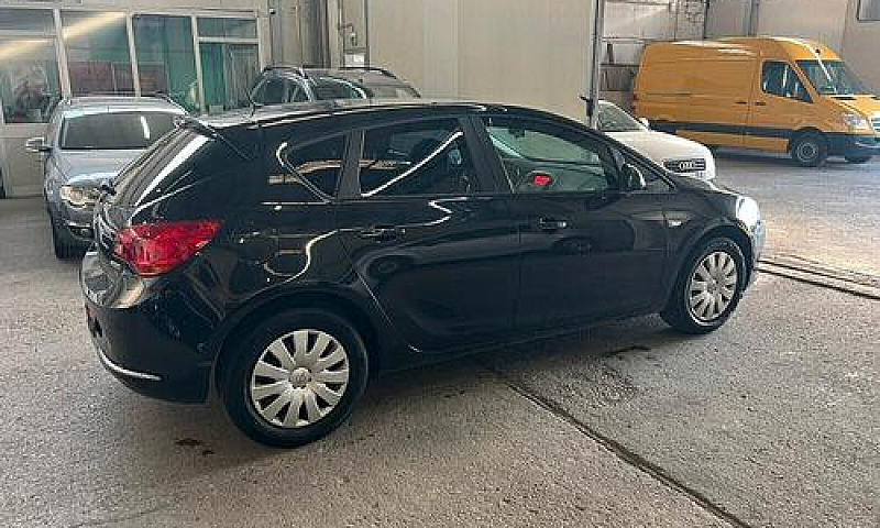 Opel Astra 1,4 Gpl-2...