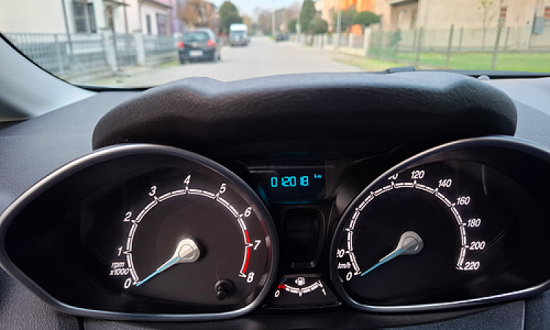 Ford Fiesta 1.4 Benz...