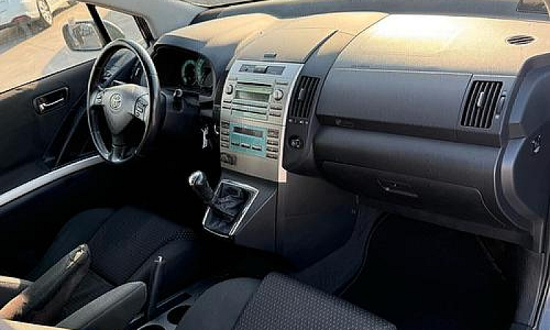 Toyota Corolla Verso...