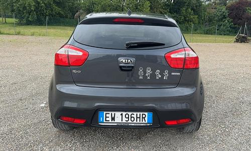 Kia Rio 1.1 Crdi 5P....