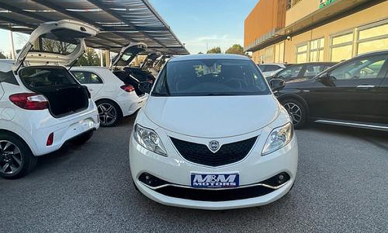 Lancia Ypsilon 1.3 M...