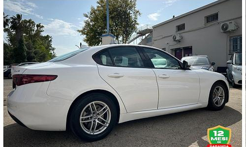 Alfa Romeo Giulia 2....