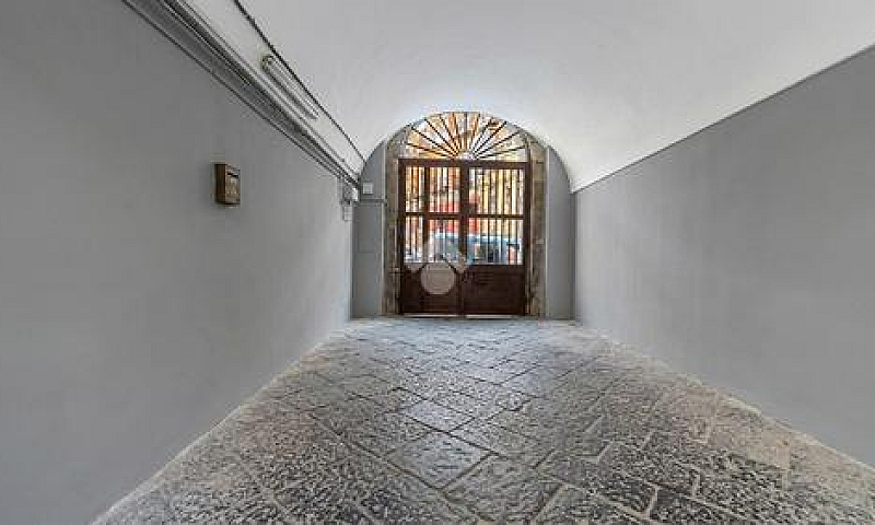 4 Locali A Napoli...