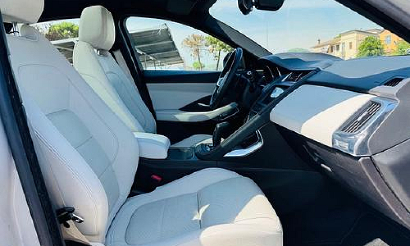 Jaguar E-Pace 2.0D 1...