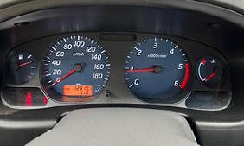 Nissan Np300 Pick Up...