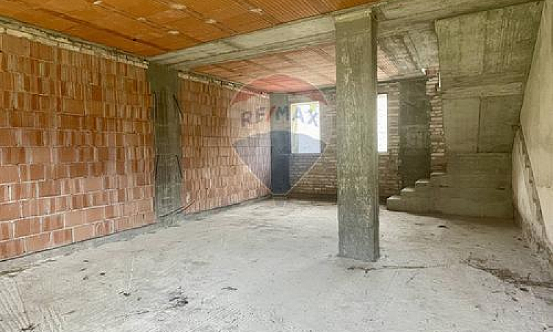 Porzione Di Casa - V...
