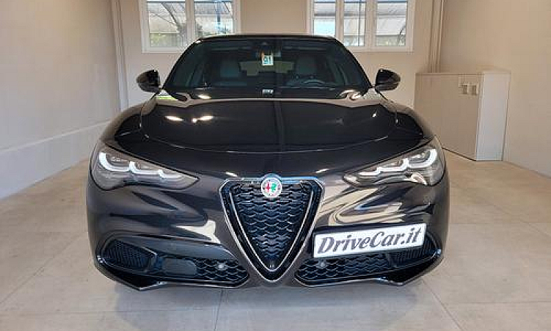 Alfa Romeo Stelvio V...
