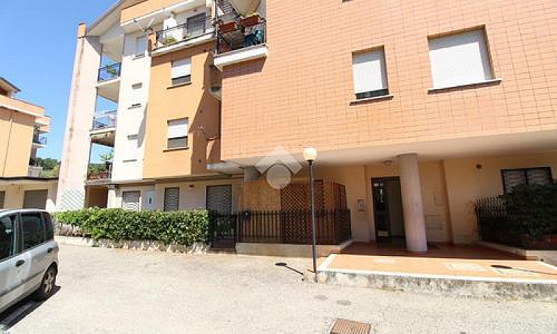 3 Locali A Montalto ...