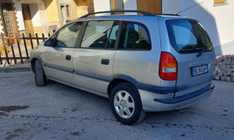 Opel Zafira...