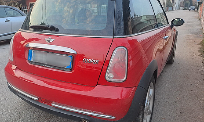 Mini Cooper...