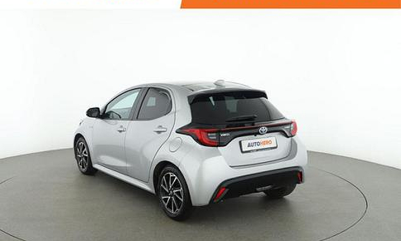 Toyota Yaris Uu62090...