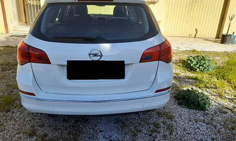 Opel Astra J 2014...