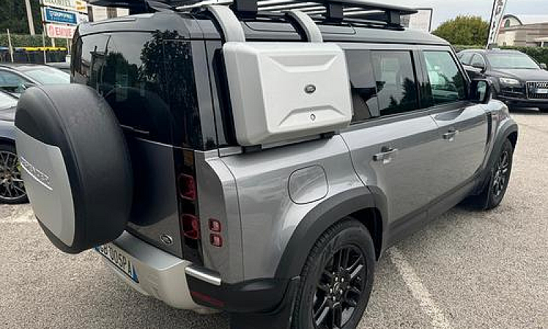 Land Rover Defender ...