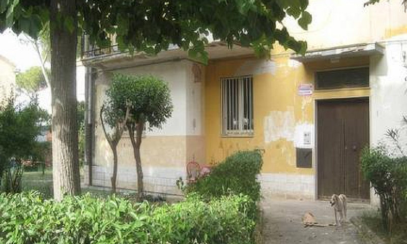 Appartamento Con Gar...