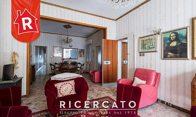 Appartamento 1°P Via...