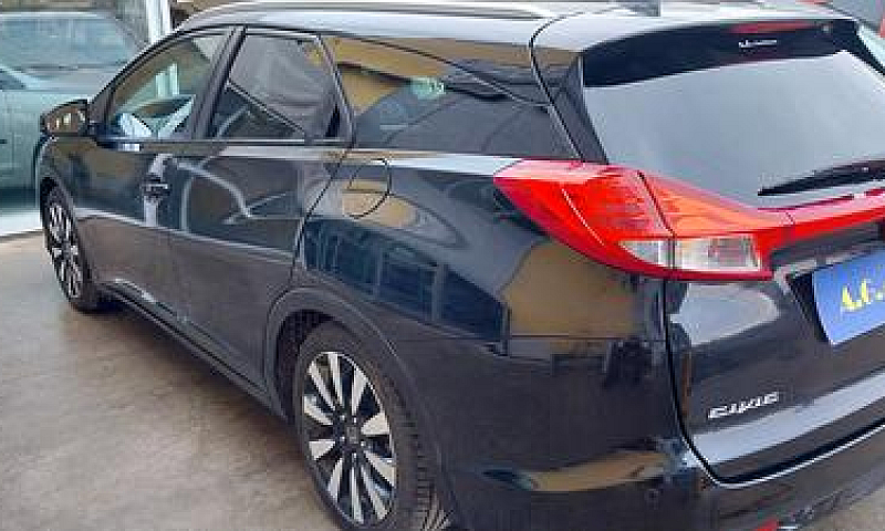 Honda Civic Tourer 1...