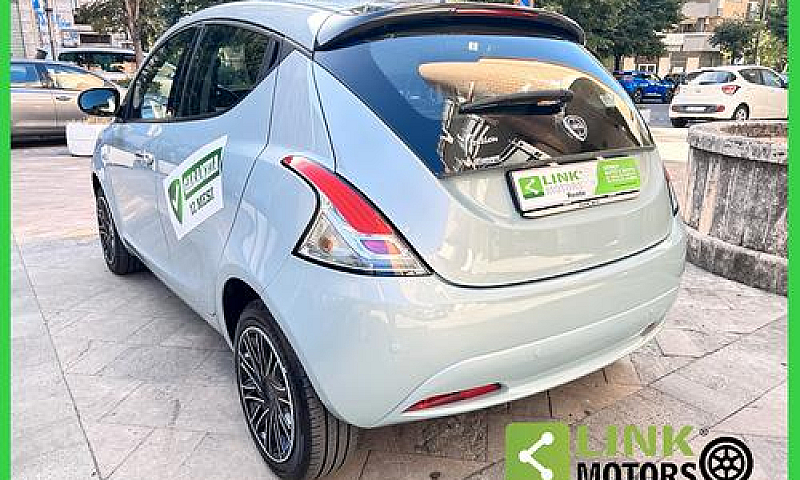 Lancia Ypsilon 1.0 F...