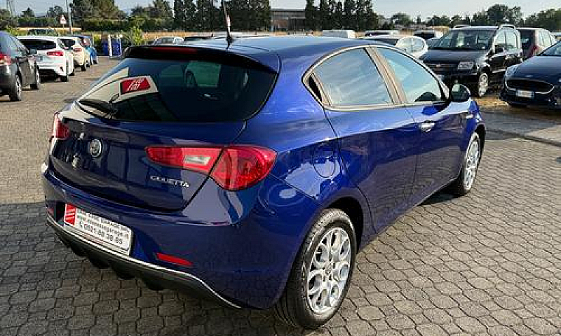 Alfa Romeo Giulietta...