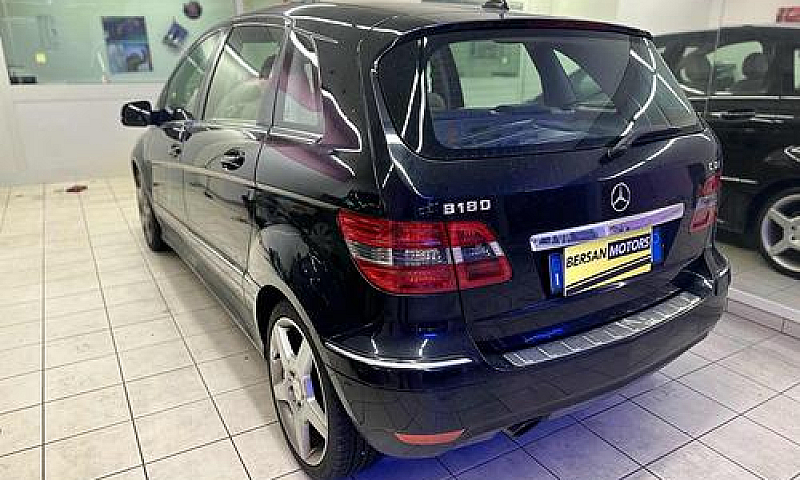 Mercedes-Benz B 180 ...