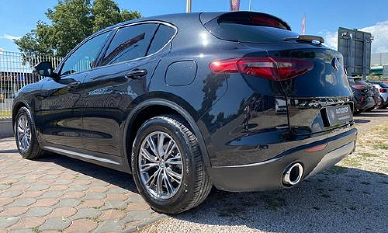 Alfa Romeo - Stelvio...