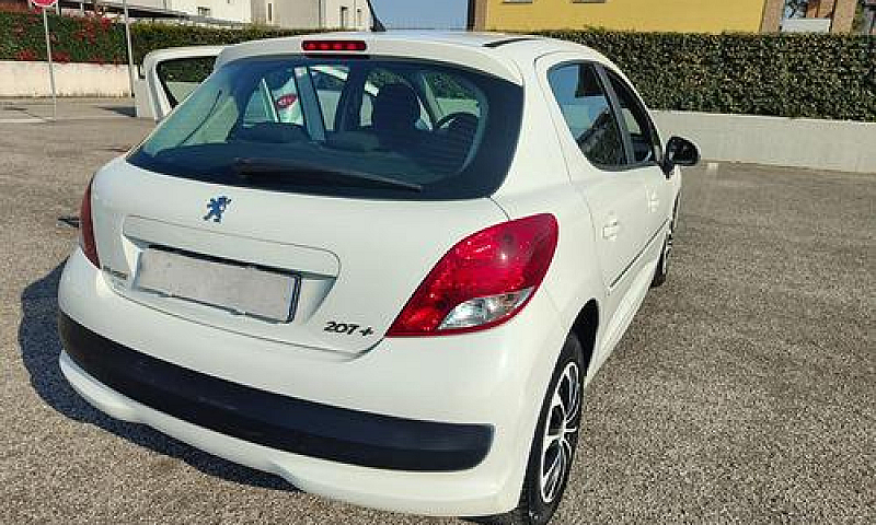 Peugeot 207 1.4 Benz...