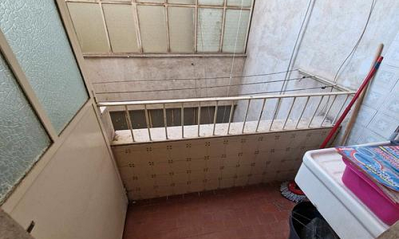 Ampio Parzialmente R...
