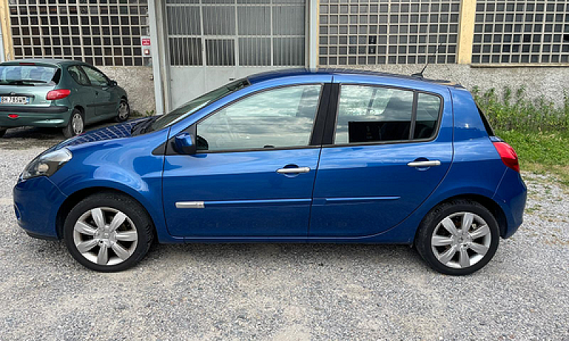 Renault Clio Luxe 20...