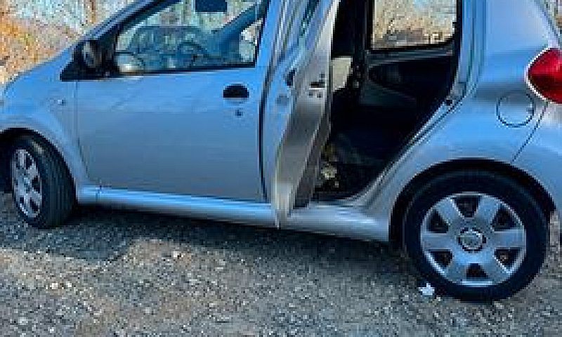 Auto Aygo Toyota...