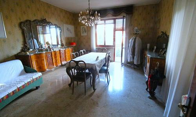 Casa Singola In Citt...