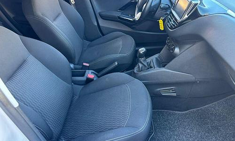 Peugeot 208 1.6 Blue...