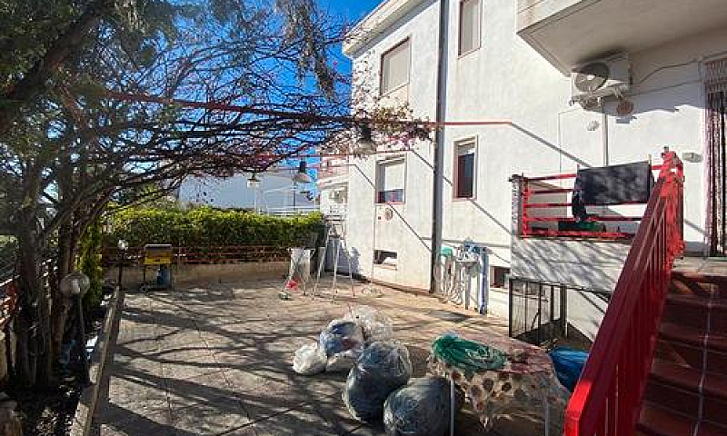 Marina Di Chieuti (F...