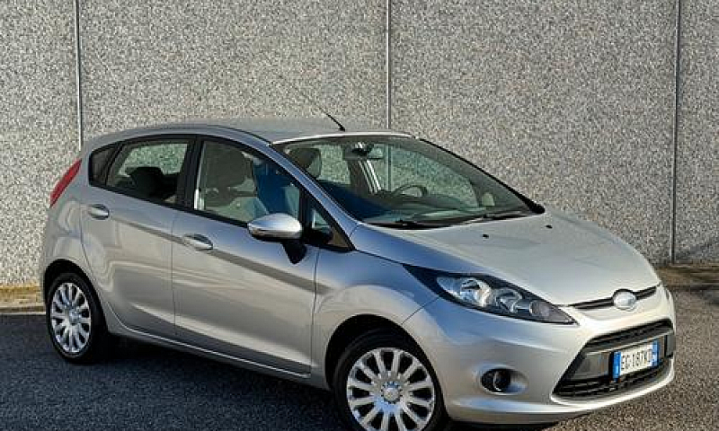 Ford Fiesta 1.2 82 C...